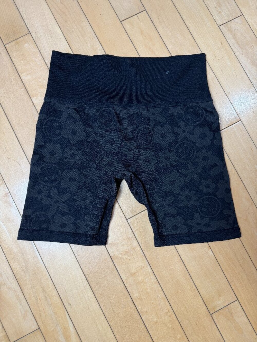 Forever 21 Flower Smily Face Bike Shorts Spandex Size Medium Black Gray